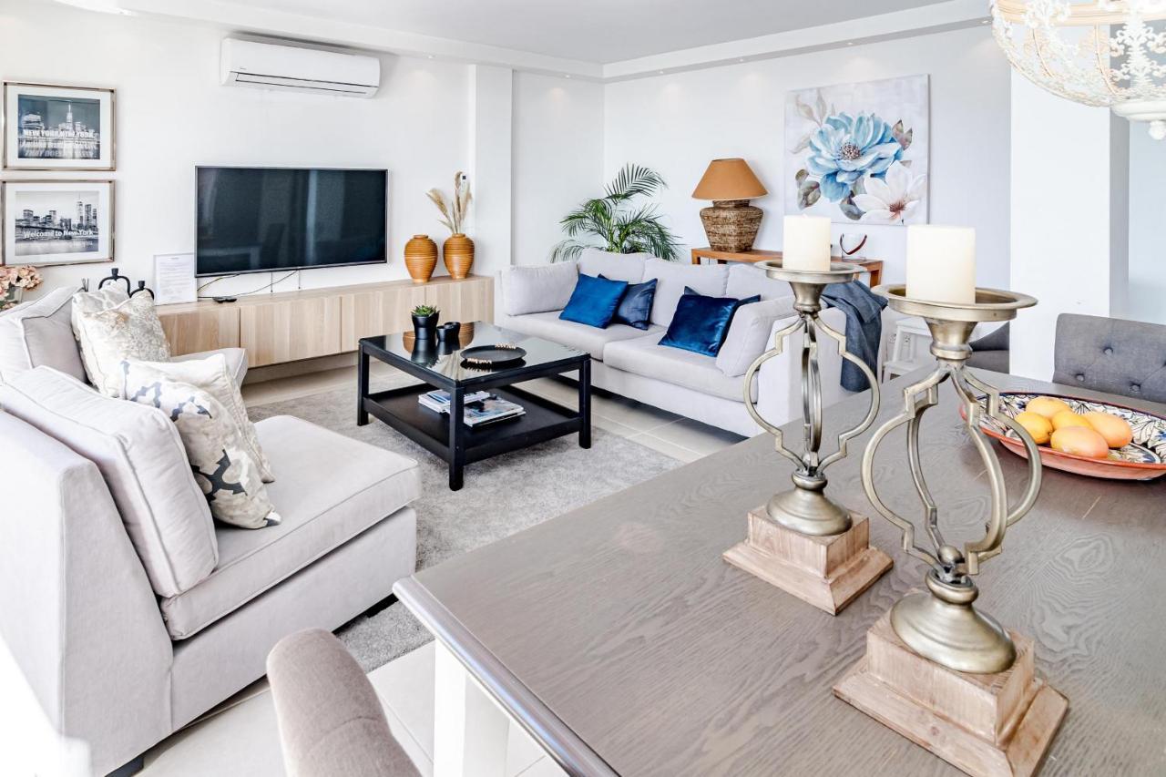 CP - Modern Beachside Apartment in Estepona Exterior foto