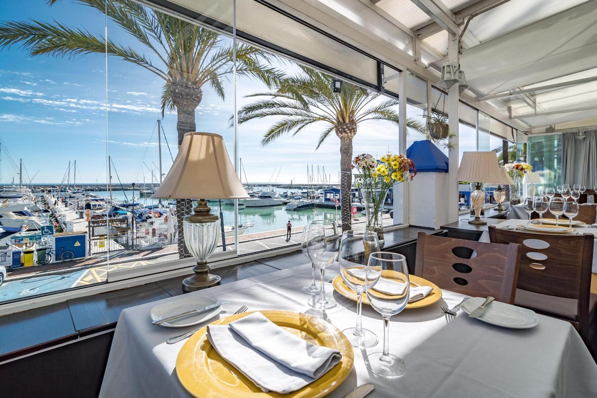 CP - Modern Beachside Apartment in Estepona Exterior foto